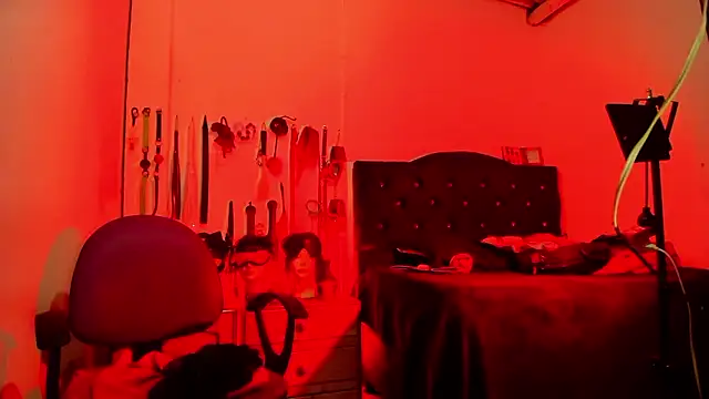 LucyStrike  online show from January 2026 01:20:01 AM