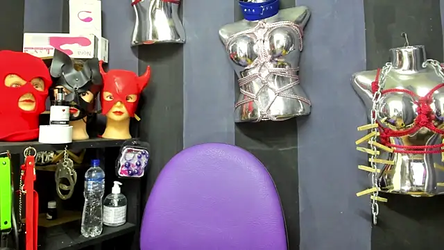 LucyStrike  online show from March 2025 10:52:02 PM