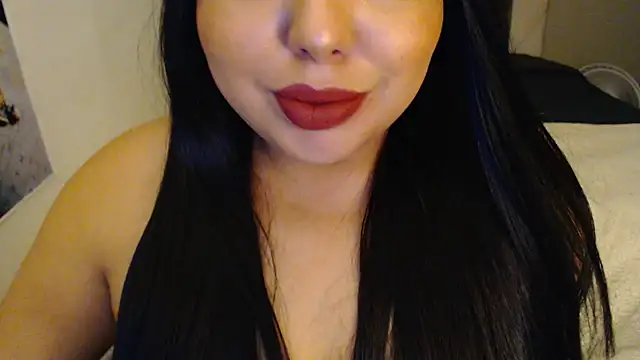 Snapshot of Internacionalist7 chatting on October 2025 11:05:01 PM Internacionalist7 online show from October 2025 11:05:01 PM