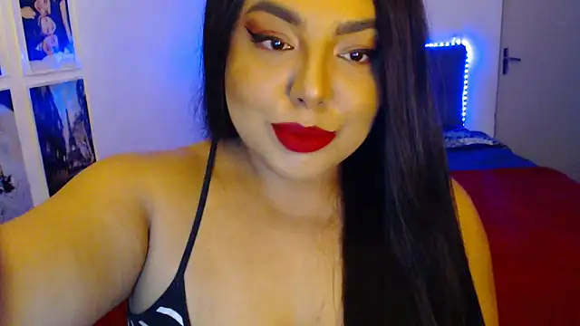 Snapshot of Internacionalist7 chatting on December 2024 11:42:01 PM Internacionalist7 online show from December 2024 11:42:01 PM