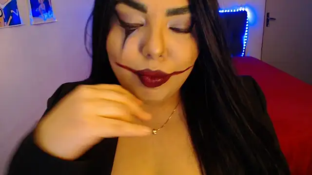 Snapshot of Internacionalist7 chatting on October 2025 11:55:02 PM Internacionalist7 online show from October 2025 11:55:02 PM