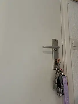 Luccreccia  online show from March 2026 11:36:02 AM