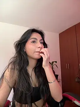 Dahian-peach online show from April 2026 06:43:01 PM