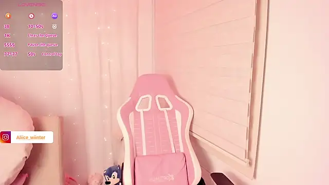 Alice winter  online show from April 2026 06:14:02 PM