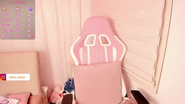 Alice winter  online show from March 2026 06:06:02 PM