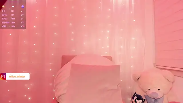 Snapshot of Alice_winter_ chatting on November 2025 07:08:01 PM Alice winter online show from November 2025 07:08:01 PM