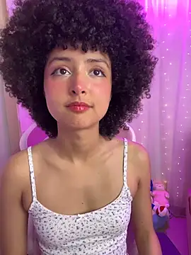 Snapshot of Alice_winter_ chatting on December 2025 08:04:02 PM Alice winter online show from December 2025 08:04:02 PM