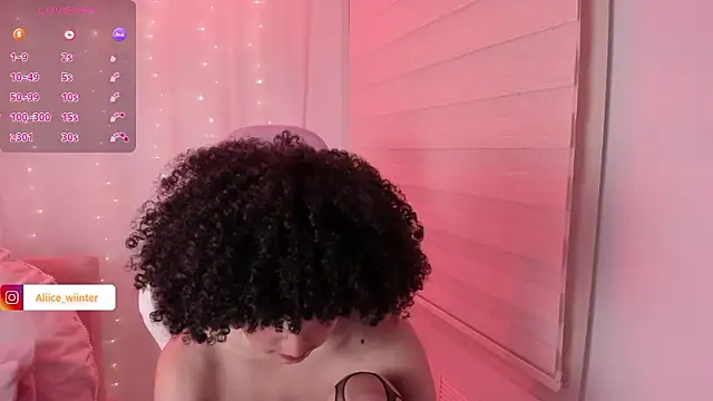 Snapshot of Alice_winter_ chatting on January 2026 08:12:01 PM Alice winter online show from January 2026 08:12:01 PM