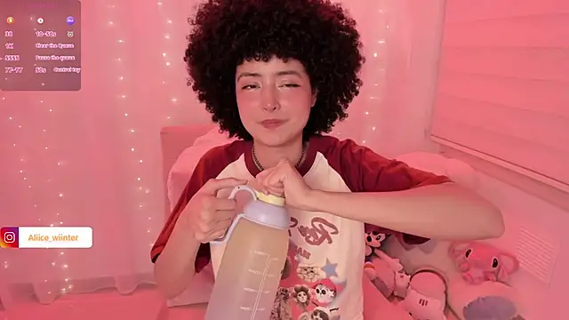 Snapshot of Alice_winter_ chatting on November 2025 07:18:02 PM Alice winter online show from November 2025 07:18:02 PM