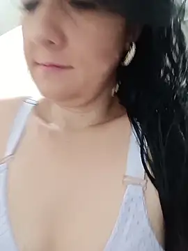 Snapshot of taalia chatting on April 2026 01:14:02 AM taalia online show from April 2026 01:14:02 AM