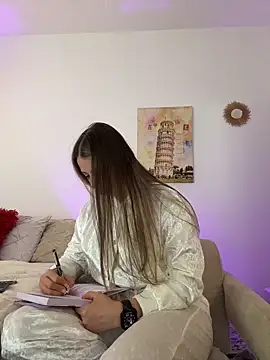 Ashleyjenner  online show from April 2026 03:58:02 PM