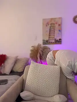 Ashleyjenner  online show from April 2026 02:45:02 PM