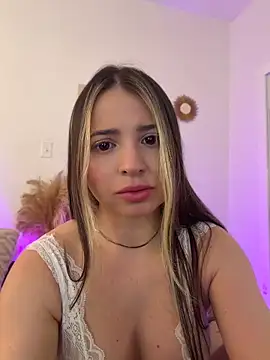 Ashleyjenner  online show from April 2026 02:31:01 PM