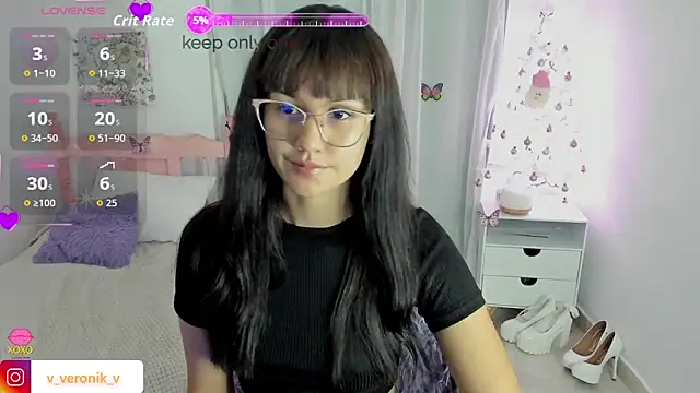 cute roxy online show from November 2025 04:24:01 AM