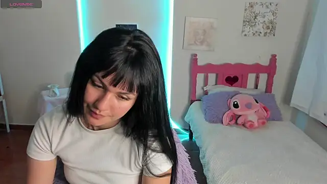 cute roxy online show from February 2025 01:33:01 AM