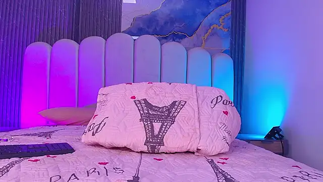 hot dione online show from March 2026 07:14:01 PM