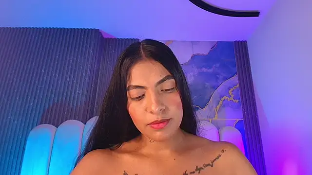 hot dione online show from December 2025 07:19:02 PM