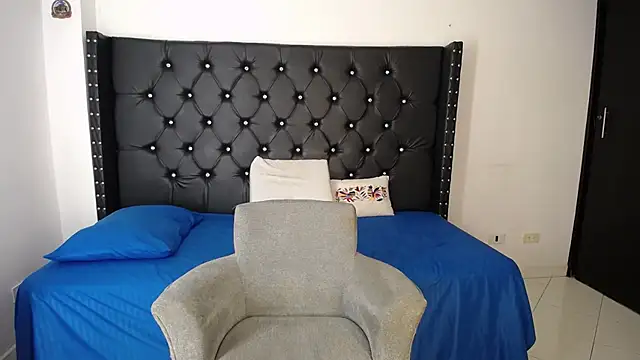 renata salinas 1 online show from April 2026 12:45:01 AM