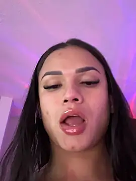 alee lenoxx online show from March 2026 11:00:02 PM