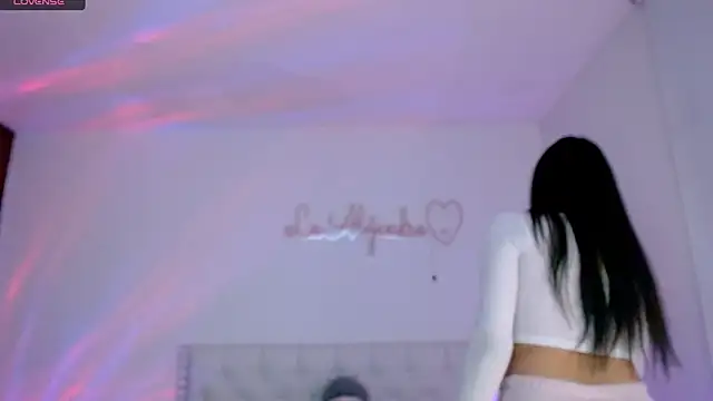 alee lenoxx online show from October 2025 07:07:01 AM