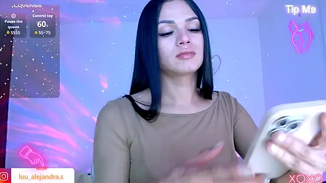alee lenoxx online show from October 2025 10:21:01 PM