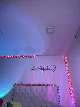 alee lenoxx online show from July 2026 10:39:02 PM