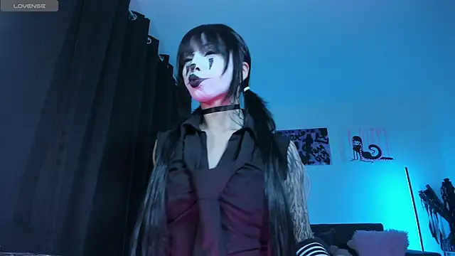 satanbabee online show from April 2026 12:07:01 AM