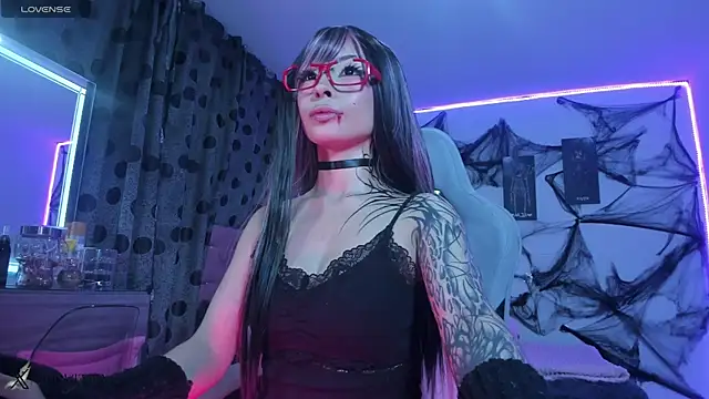 satanbabee online show from October 2025 11:28:02 PM