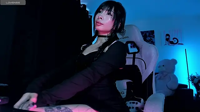 satanbabee online show from May 2026 09:06:02 PM