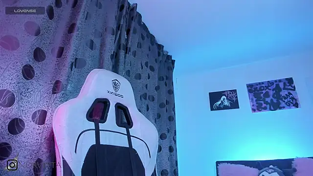 satanbabee online show from January 2026 12:17:01 AM