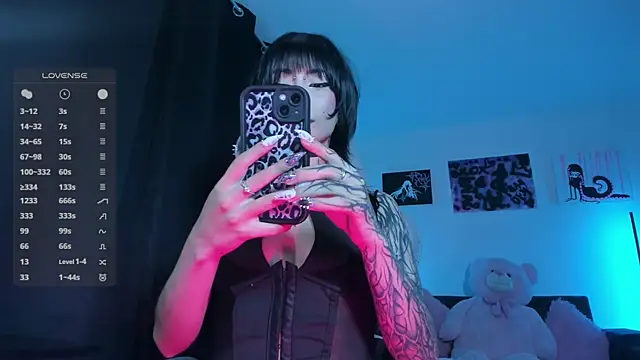 satanbabee online show from April 2026 12:34:01 AM