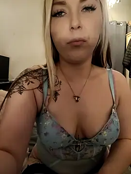 Snapshot of Kinkymilf56 chatting on February 2025 06:43:01 PM Kinkymilf56 online show from February 2025 06:43:01 PM