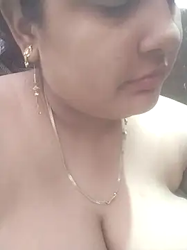 Snapshot of MohiniBhabhi chatting on March 2025 03:55:02 AM MohiniBhabhi online show from March 2025 03:55:02 AM