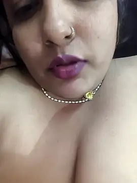 Snapshot of MohiniBhabhi chatting on December 2025 10:32:02 AM MohiniBhabhi online show from December 2025 10:32:02 AM