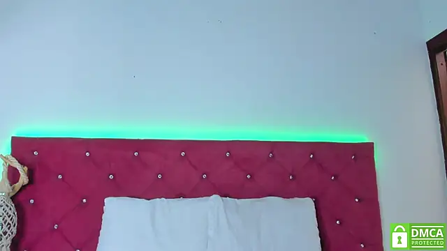 Snapshot of Ruth_harvey_ chatting on March 2025 01:18:01 PM Ruth harvey online show from March 2025 01:18:01 PM