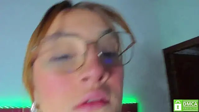 Snapshot of Ruth_harvey_ chatting on February 2025 11:23:02 AM Ruth harvey online show from February 2025 11:23:02 AM