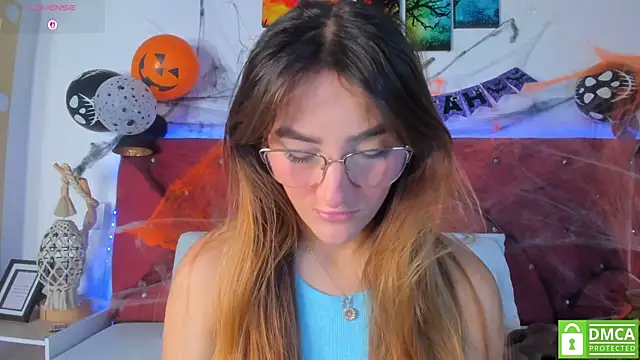 Ruth harvey  online show from October 2025 01:43:02 PM