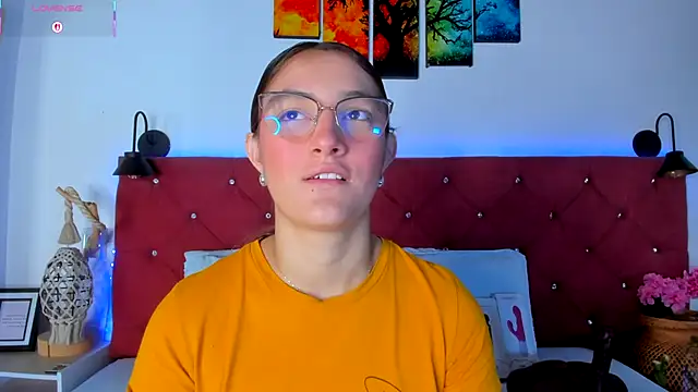 Ruth harvey  online show from October 2025 12:59:01 PM