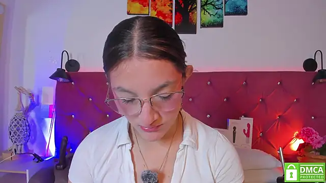 Snapshot of Ruth_harvey_ chatting on May 2026 01:04:01 PM Ruth harvey online show from May 2026 01:04:01 PM