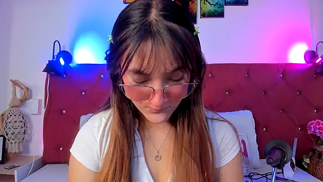 Ruth harvey  online show from November 2025 01:45:01 PM