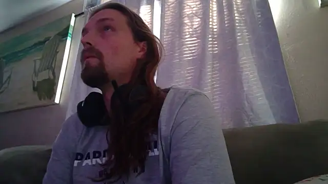 Snapshot of VitaminmanFL chatting on November 2025 01:33:01 PM VitaminmanFL online show from November 2025 01:33:01 PM