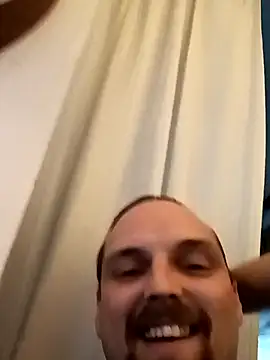 Snapshot of VitaminmanFL chatting on November 2025 03:43:01 AM VitaminmanFL online show from November 2025 03:43:01 AM