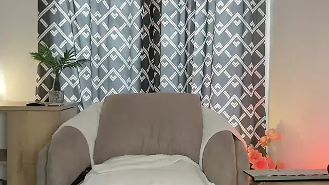 alyjonesoficiall online show from April 2026 04:24:02 PM