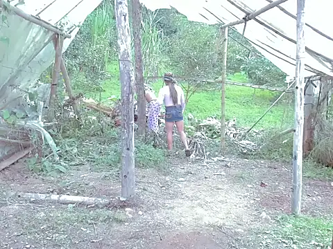 Snapshot of tayiro_r chatting on November 2025 06:23:02 PM tayiro r online show from November 2025 06:23:02 PM