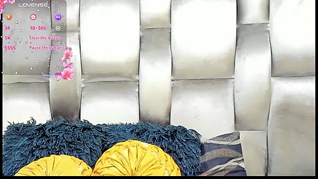 CamilaBenitez online show from June 2026 11:26:02 PM