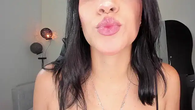 Snapshot of AvaAngel69 chatting on June 2026 02:39:01 AM AvaAngel69 online show from June 2026 02:39:01 AM