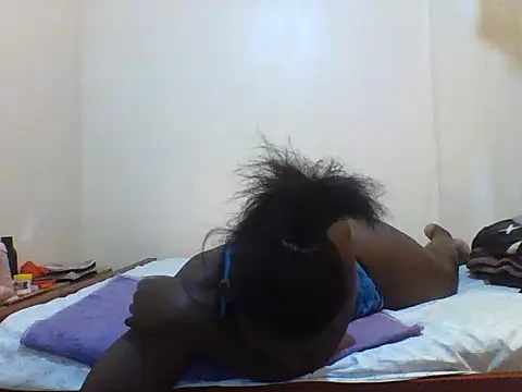 Snapshot of princess-cutie12 chatting on June 2026 12:22:01 PM princess-cutie12 online show from June 2026 12:22:01 PM