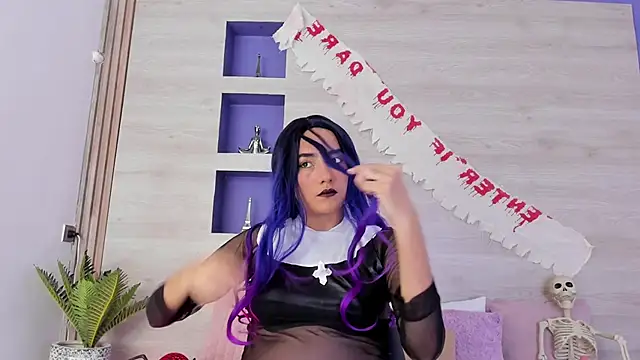 Dakotagloss online show from October 2025 10:22:02 PM