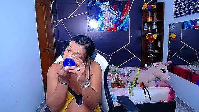 Snapshot of EmilyTsSweet chatting on September 2025 01:47:02 PM EmilyTsSweet online show from September 2025 01:47:02 PM