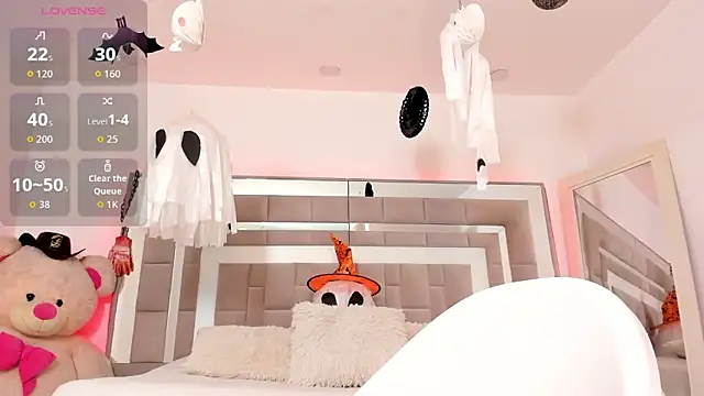 Nicolle foxy online show from October 2025 01:54:01 PM